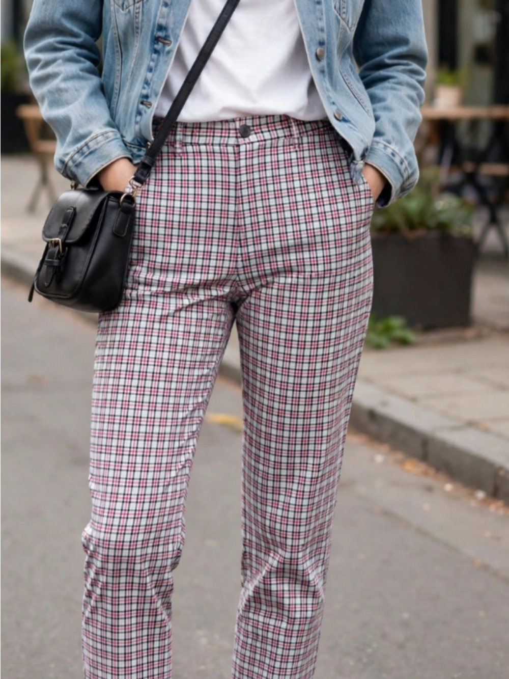 Women’s Checked Slim Fit Pants in White, Black & Red